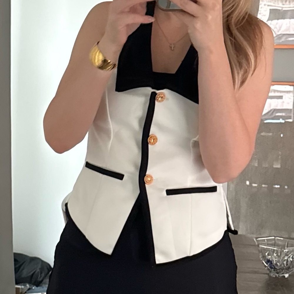 Elegant Black and White Women's Collar Vest Sleeveless Work Top - Picture 4 of 12